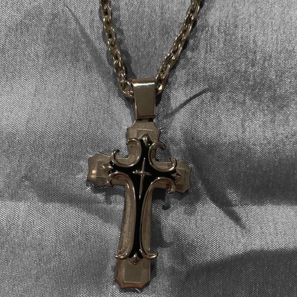 Men’s cross necklace